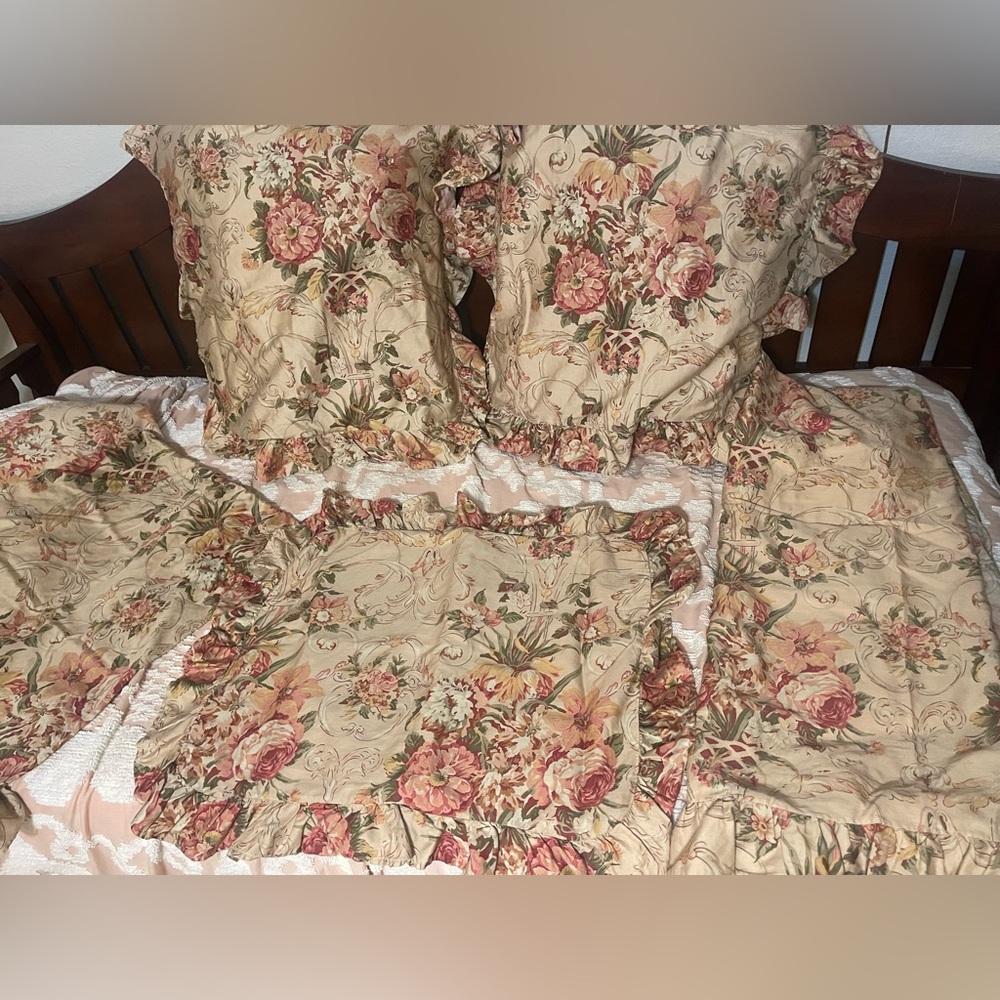 Vintage Ralph Lauren Guinevere King Flat Sheet, Pillowcases and Shams